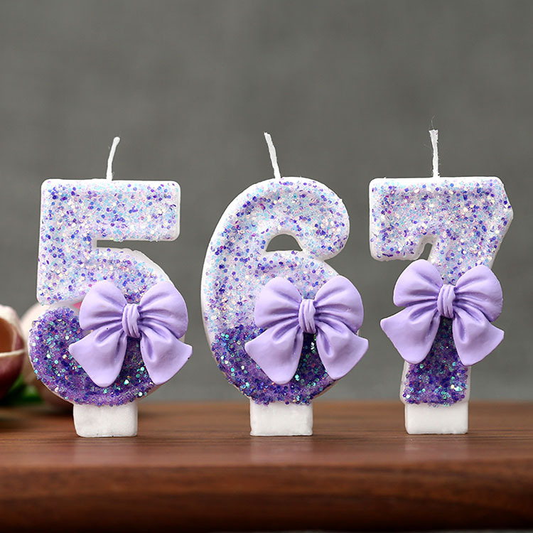 Candle Supplies Usa - เทียนวันเกิดเลข 0-9 ประดับโบว์สีม่วงไล่เฉด พร้อมกลิตเตอร์ - ของตกแต่งเค้กงานปาร์ตี้ทำมือประดับเลื่อม